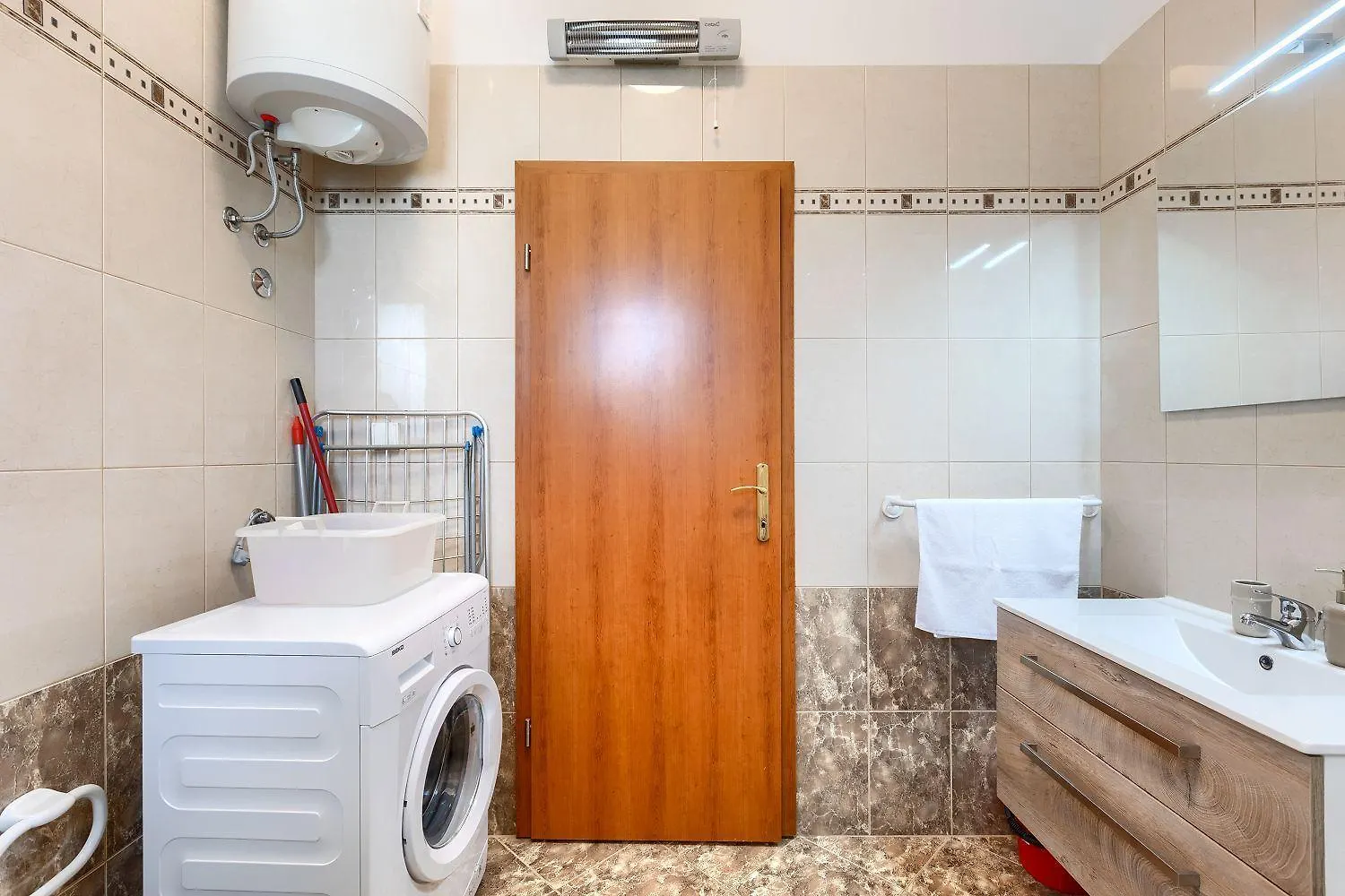 Preiswertes Apartment Mit Stylischem Interiour, Babybett, Spielplatz Vodnjan Croatia