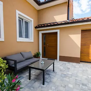 Apartment Casa Mia